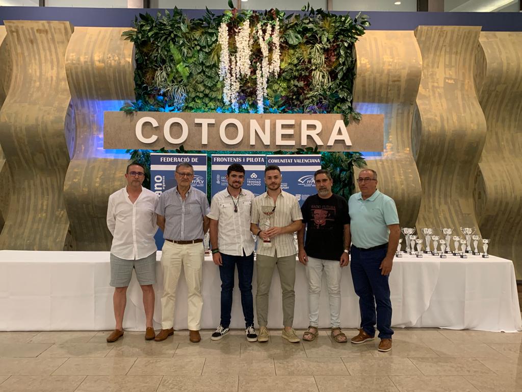 ayto_alboraya's tweet photo. 🎾 El Club Frontenis aconsegueix importants victòries en les seues últimes competicions

🏆 Campió de copa en primera divisió https://t.co/ymBP5INxCB