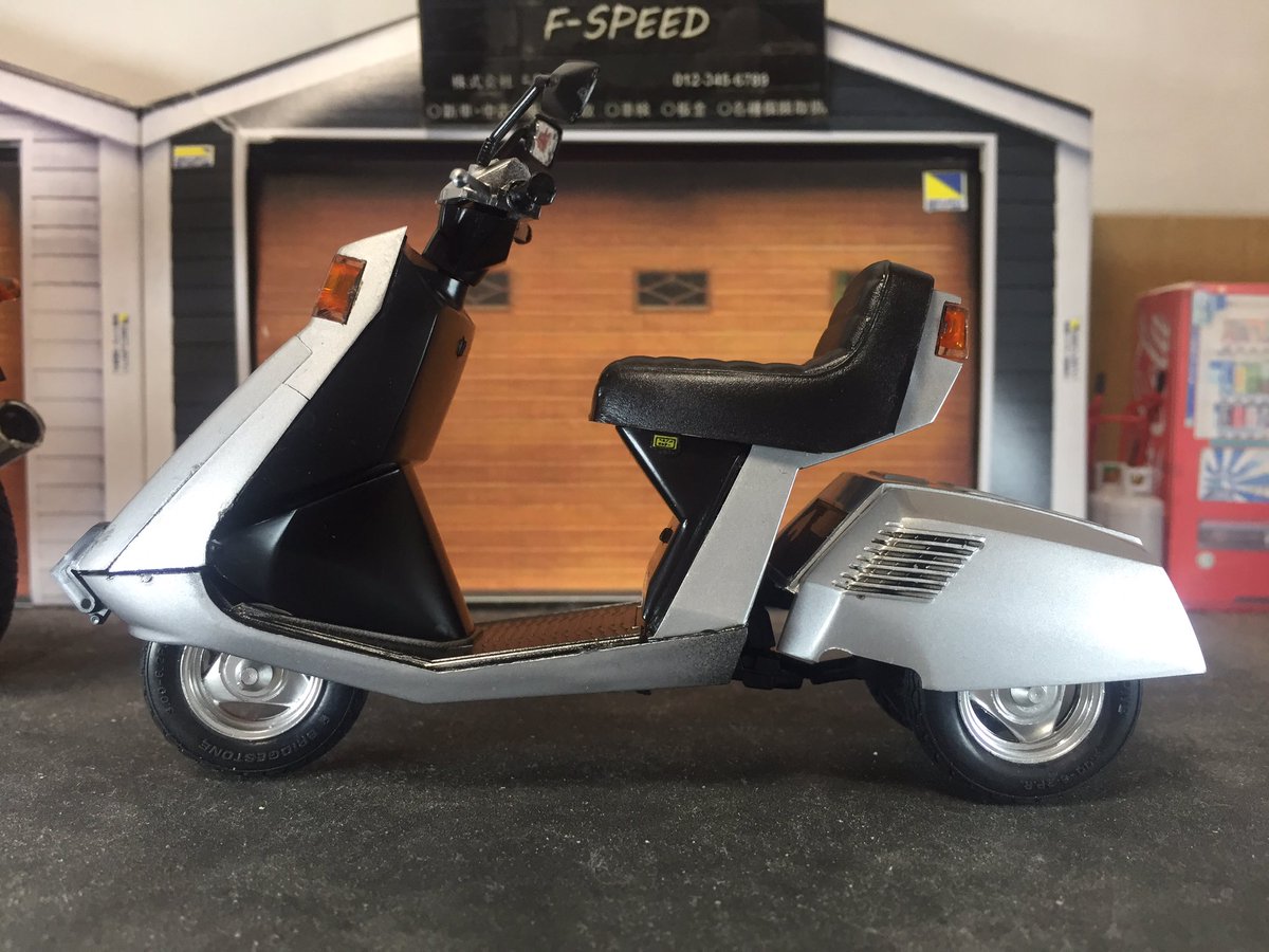 FSPEED8's tweet photo. アオシマ ホンダ ストリーム 完成🎉

ボディカラーは NH104M プレアデスシルバーメタリック をイメージして製作💡

#プラモデル
#バイクモデル
#完成品
#アオシマ
#ホンダ 
#ストリーム
#TB07

BI00003 https://t.co/zNzVfgklCe