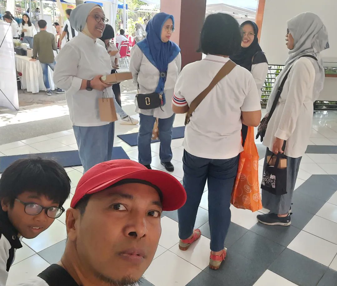 HasanHasjim's tweet photo. 31th #planoundip membangun negeri https://t.co/FJteLp7H4s