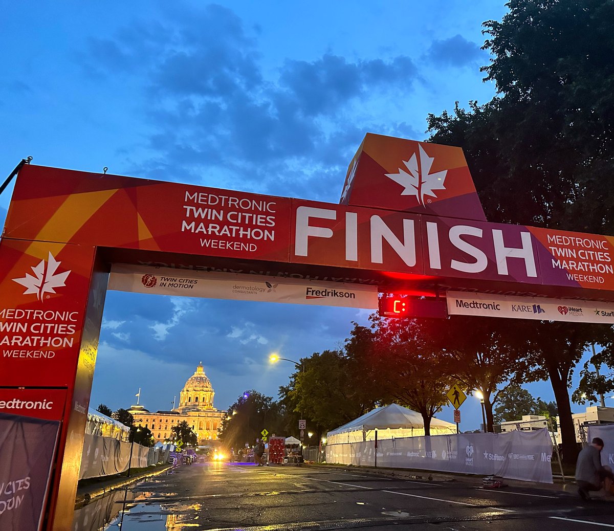 tcmarathon's tweet photo. The start line is set. The finish line is waiting. We’re ready for you, runners 🍁
#TwinCitiesMarathon #TC5K #TC10K #TC10Mile #TCkids https://t.co/eVZrndW86M