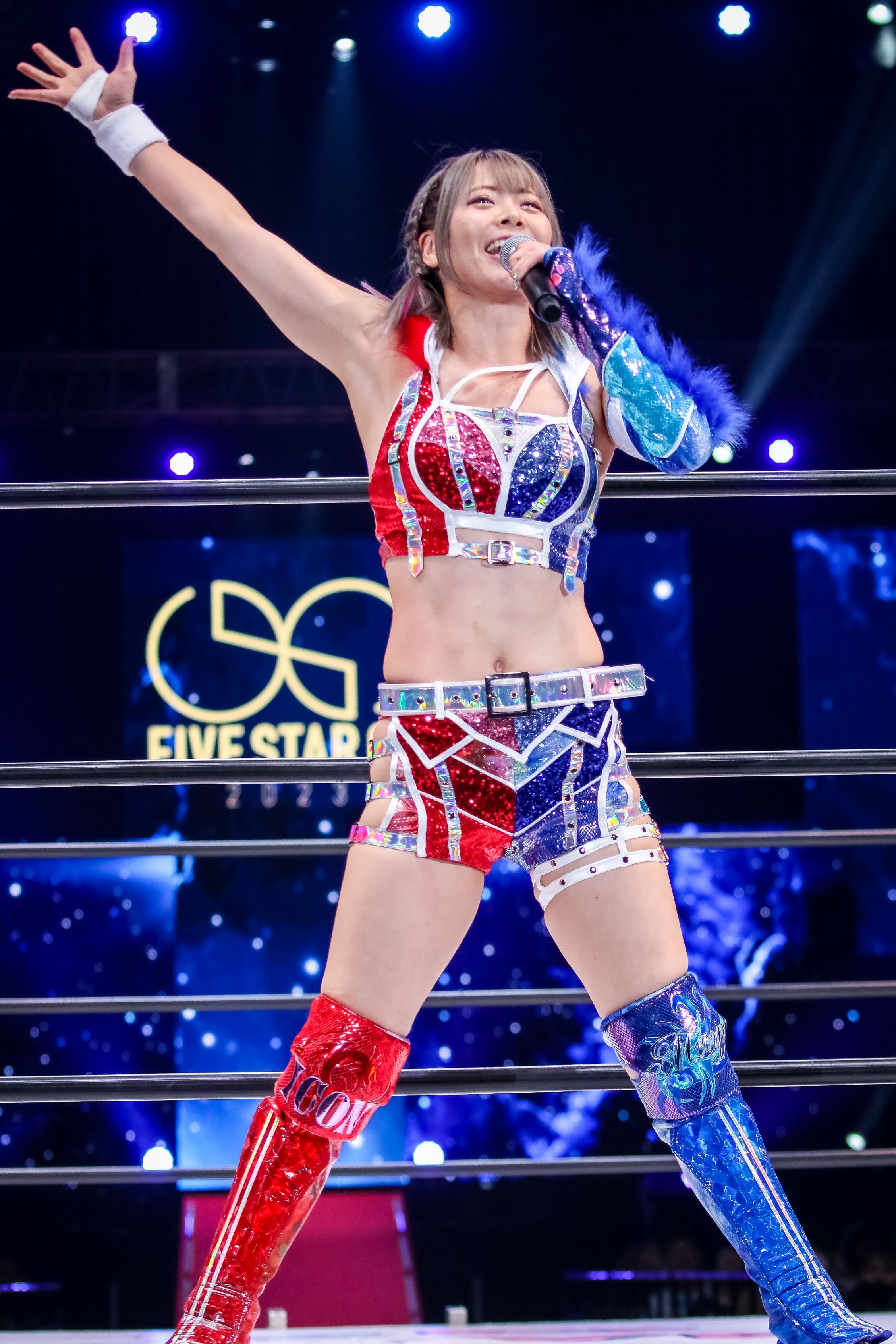 Amazon.co.jp: 岩谷麻優 STARDOM ラップTシャツ XXLサイズ 完売