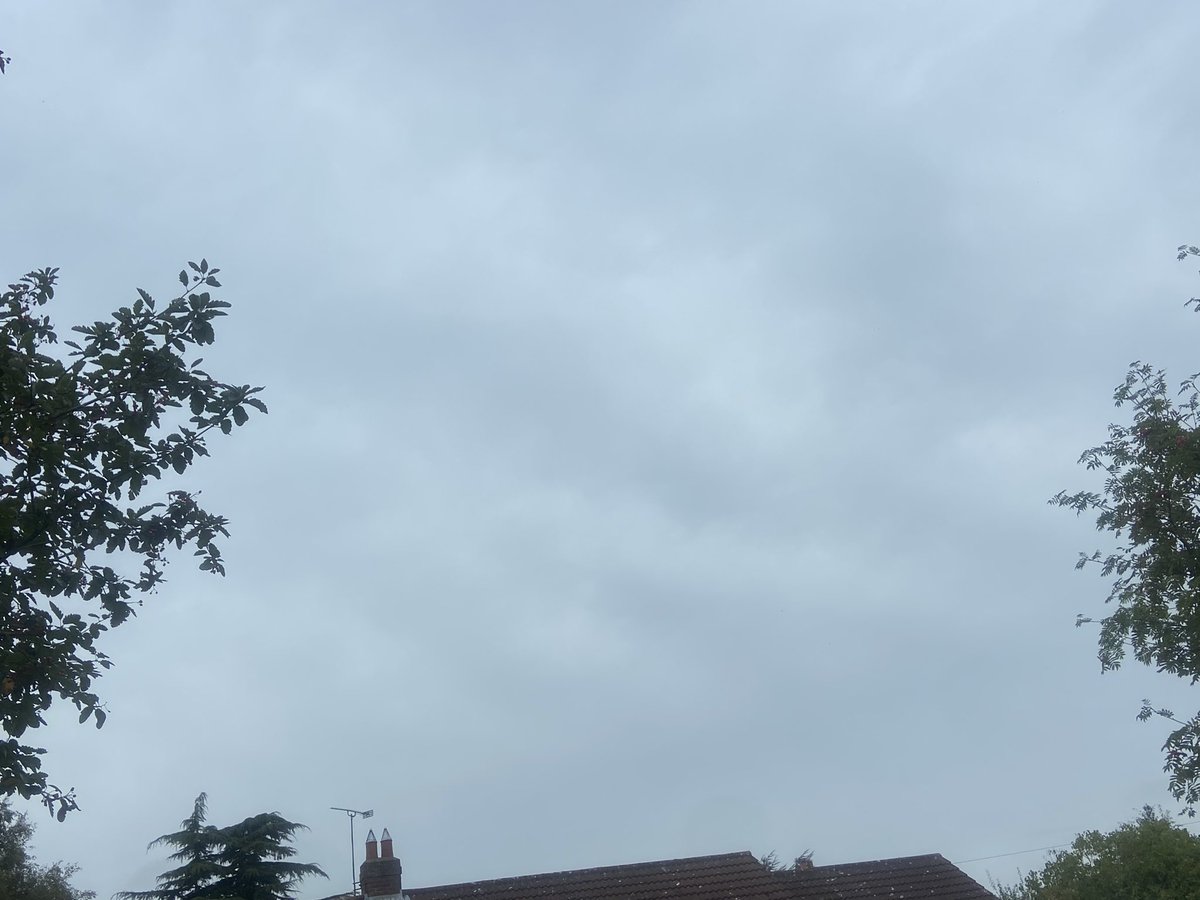 chatswithem's tweet image. Why is NOBODY talking about the CONSTANT #greyskies and the #missingsun that we in the north of England anyway/ have endured ALL YEAR!!!!!!!!!!

#thedimming