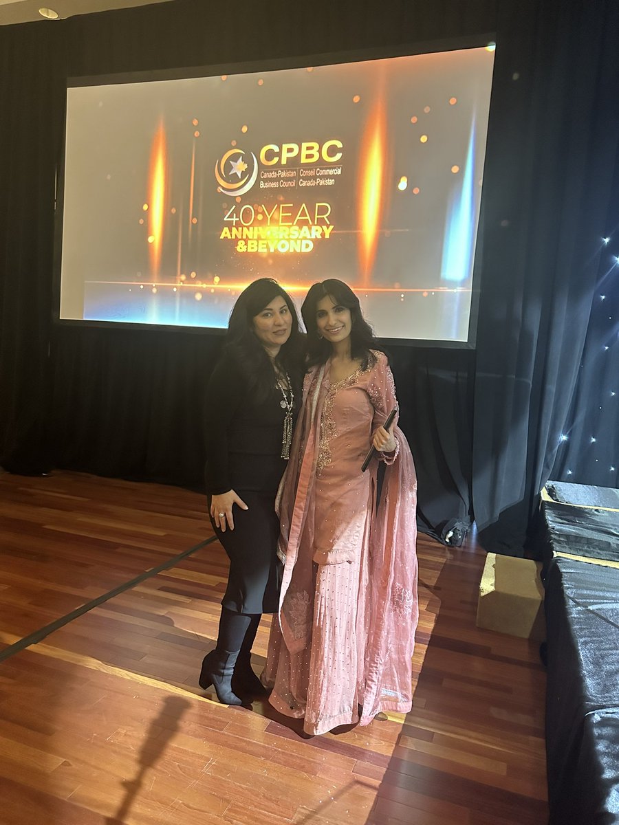 At CPBC gala. Thanks to @CukierWendy for the invite.
It was pleasure to meet with MP @SalmaZahid15, MP @PaulChiangMU @LeenaLatafat from CP24.