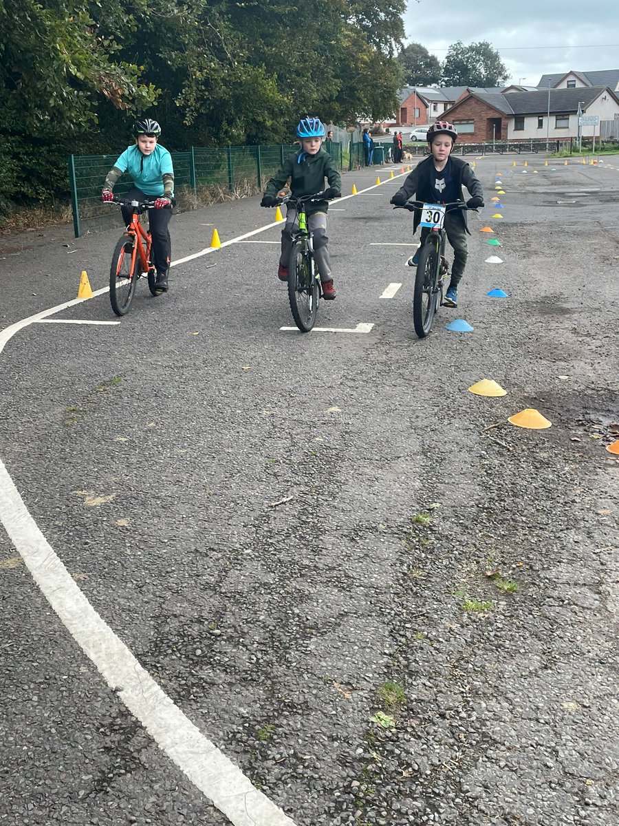 But of a grey one today but at least it was dry and our younger group were working on their group riding skills today, riding in groups of 3 and 9 followed by everyone's favourite group riding game, chase the snake! Well done to everyone showing some excellent group work there!