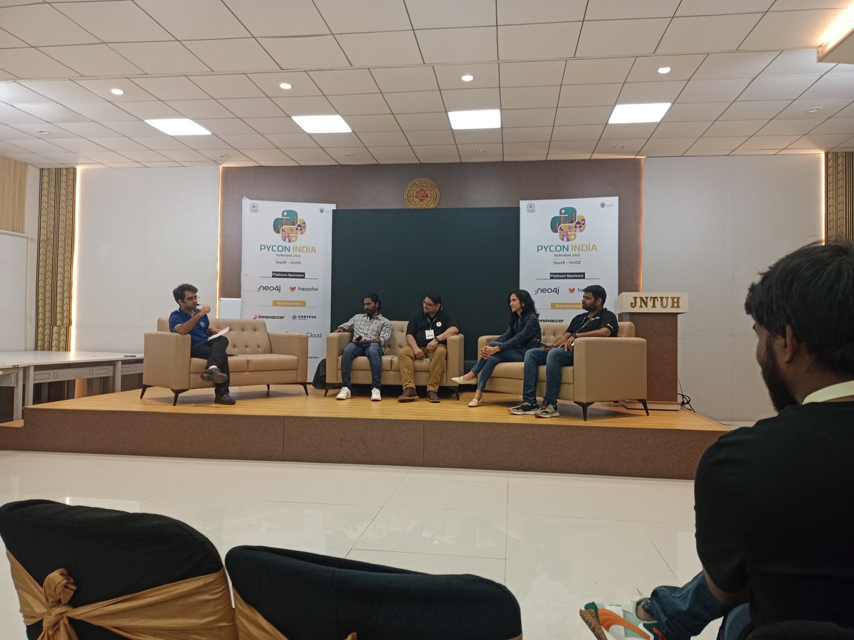 theOnlyMaDDogx's tweet image. LLMs in Production panel discussion @pyconindia 👀
#PyConIndia #PyConIndia2023 #PythonForAll #CodeCollaborateCelebrate #PanelDiscussion #LLMs