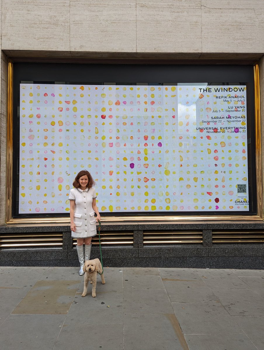 SarahMeyohas's tweet photo. Petals for @CHANEL 
The Window, a public art project by CHANEL Culture Fund. Available for viewing 24 hours a day at the ground floor of the Time &amp; Life building on Bruton Street in London's Mayfair neighborhood. Sep 22 - Nov 22 https://t.co/VPylvRQVa8