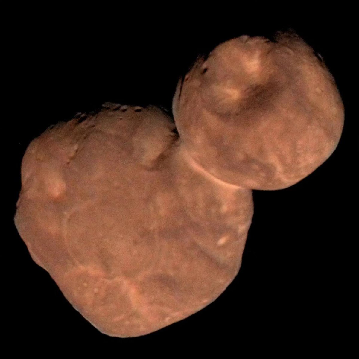 lucanardi_space's tweet image. Lanciata nel 2006, dopo aver fatto visita al sistema #Plutone-Caronte nel 2015  e ad #Arrokoth nel 2019, la sua missione sembrava destinata a terminare nel 2024.