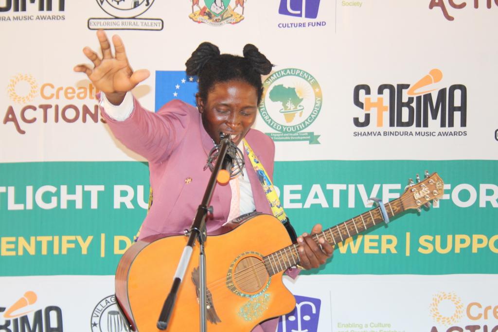 simukaupenye's tweet photo. Last week, @simukaupenye hosted Musical Auditions as a way of selecting the best 30 who are going to participate on a 3-Days Boot Camp. #Congratulations to the few musicians who made it to the Boot Camp. Special thanks to @culturefundzim @euinzim #SRC4SDGs #Spotlight #RuralTalent https://t.co/tTJfnMIqXT