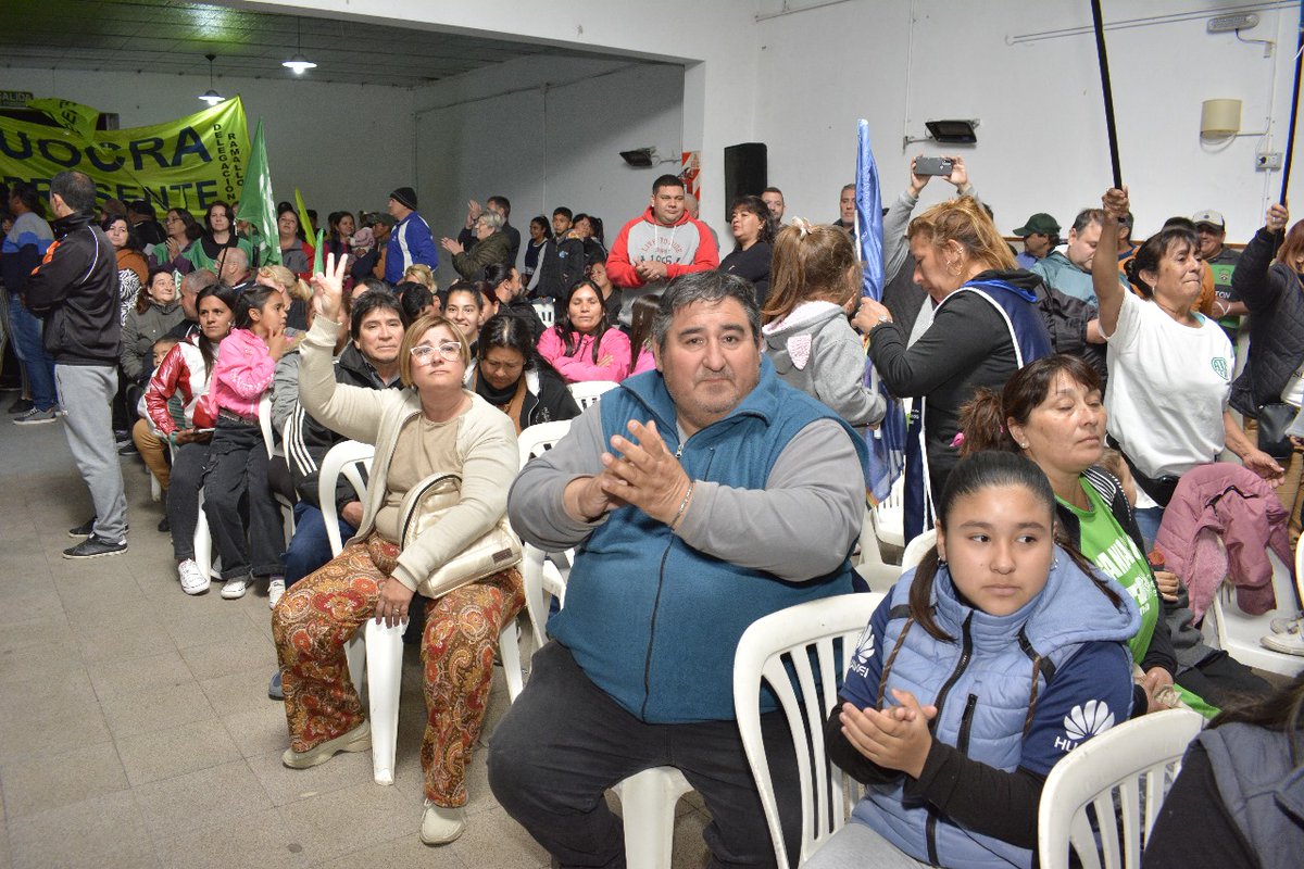 MetaRamallo's tweet photo. 🟣ORGANIZACIONES SINDICALES Y SOCIALES RESPALDARON LA CANDIDATURA DE MAURO POLETTI
✅El acto se realizó este viernes por la noche en la Sociedad Italiana de Ramallo.  Se estima que participaron cerca de 350 vecinos y vecinas.
https://t.co/KZusGnnWuZ https://t.co/oBFf75RYez