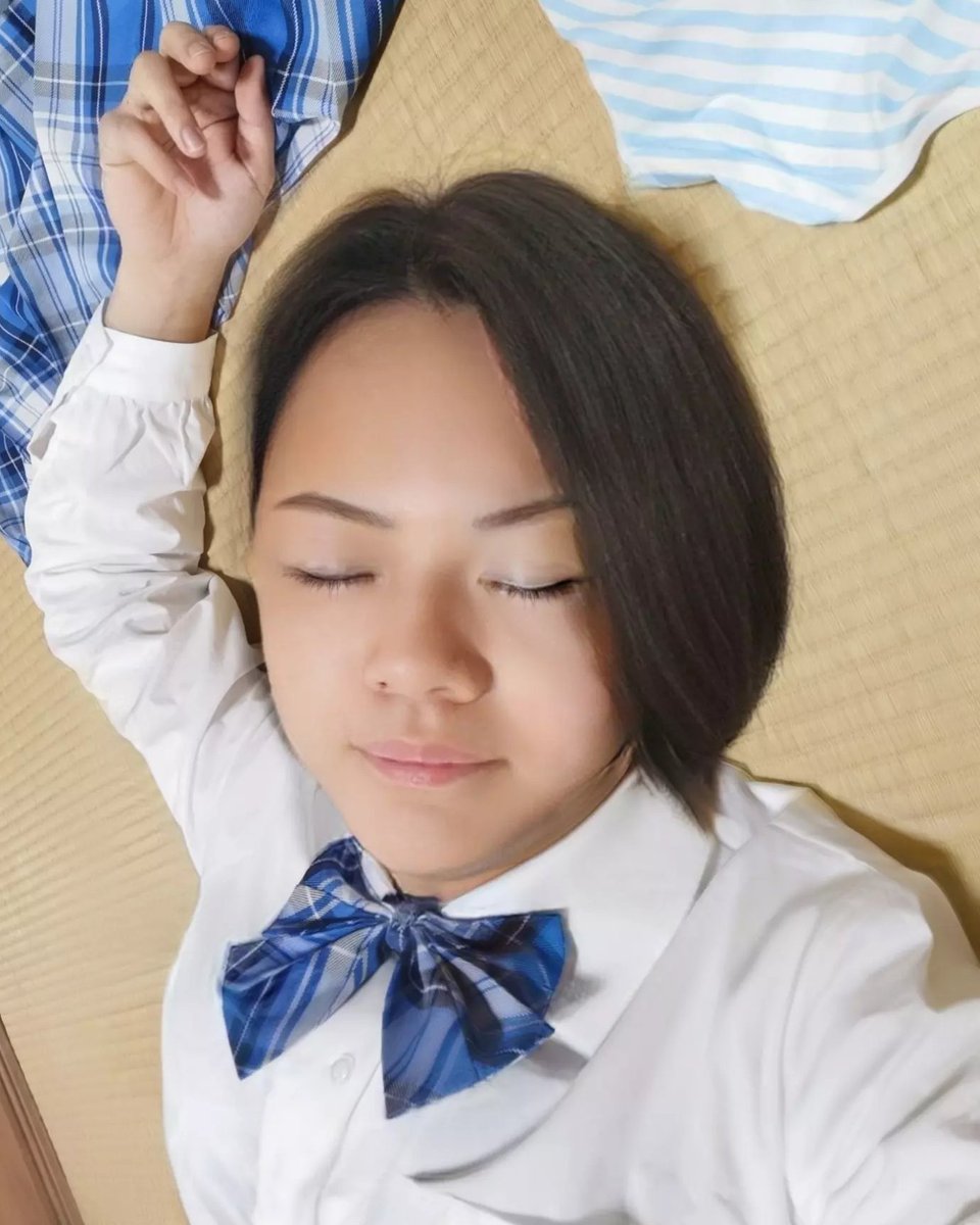 kuronekkj's tweet photo. 眠くなってきちゃった…
あ、脱ぎ散らかしたままになってる!😆
#女子高生
#faceapp #faceapptransgirl #faceappgirl
#カコジョ #カコジョグラム #カコジョと繋がりたい #加工女装 #架空女子
#縞パン https://t.co/48fldmpQK4