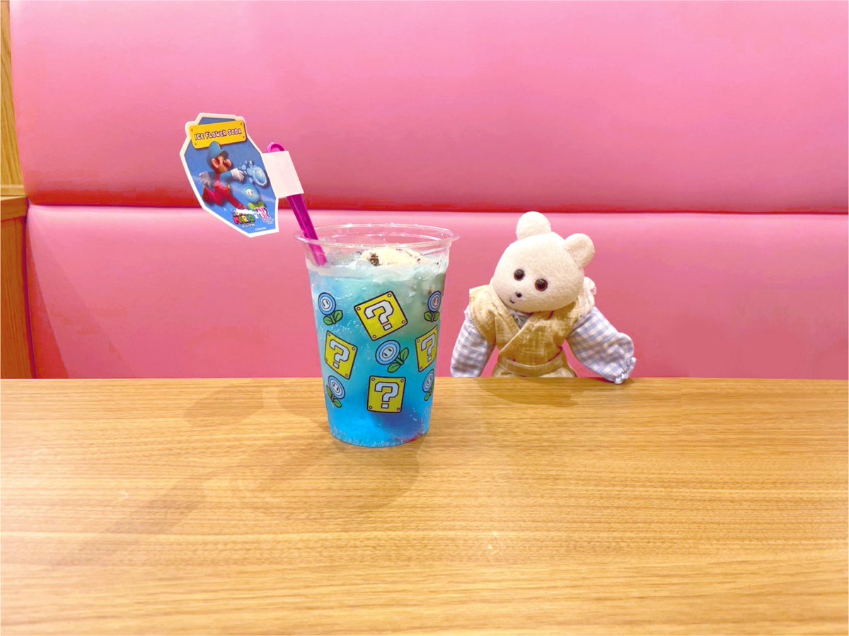 kmakici's tweet photo. 31やさんのソーダにクッキーアンドクリーム乗せるの最高うまい https://t.co/zyHCVxGxyp