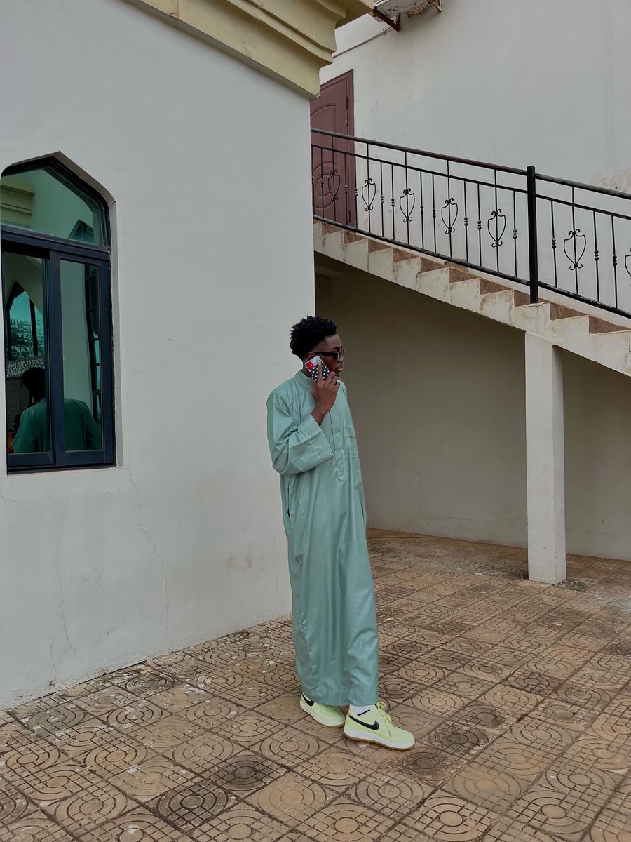 Introducing ✨The Khallilullah Collection ✨

A Long Loose Fitting Robe made of quality fabric. Perfect for Jummah Prayers or if Wearing abayas is your style👳🏾‍♂️❤️

Price = D1900
Different colors available 😌