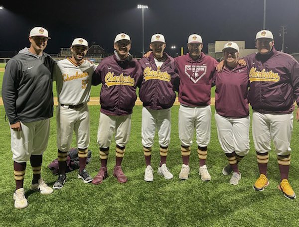 sowhatnextpitch's tweet image. Blatch’s big day!

@theblatch @PAb_cab @CoachRB6 @BeermanTrevor @beth_woerner @UCWV_Zona 

#C2A