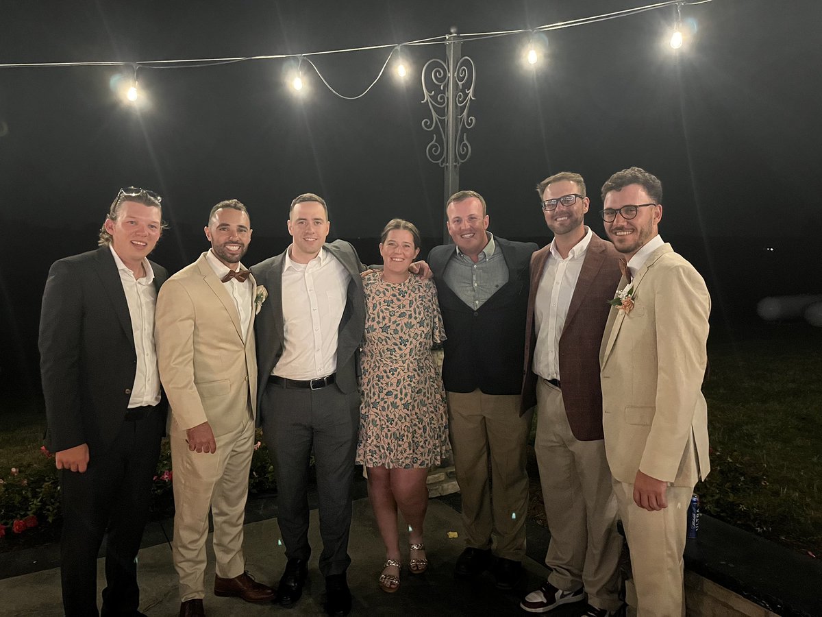 sowhatnextpitch's tweet image. Blatch’s big day!

@theblatch @PAb_cab @CoachRB6 @BeermanTrevor @beth_woerner @UCWV_Zona 

#C2A