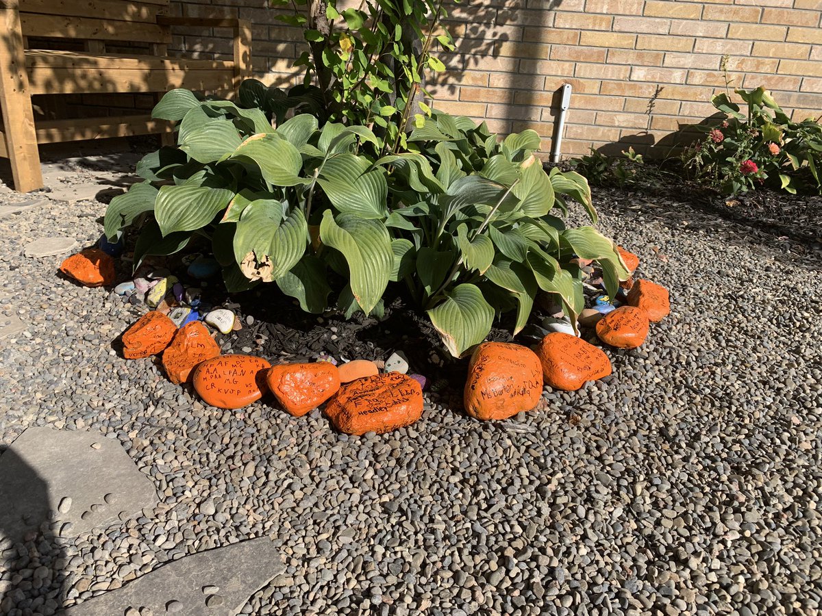 Embracing truth and reconciliation is the path to healing and unity. Let's listen, learn, and work together to acknowledge the past and build a better, more equitable future. 💙 #TruthAndReconciliation #Unity #Healing <a href="/mapleviewhtshu1/">@mapleviewhtshusky</a> <a href="/SCDSB_Schools/">Simcoe County District School Board</a> <a href="/jmillerEDU/">Juli Miller (she/her)</a>