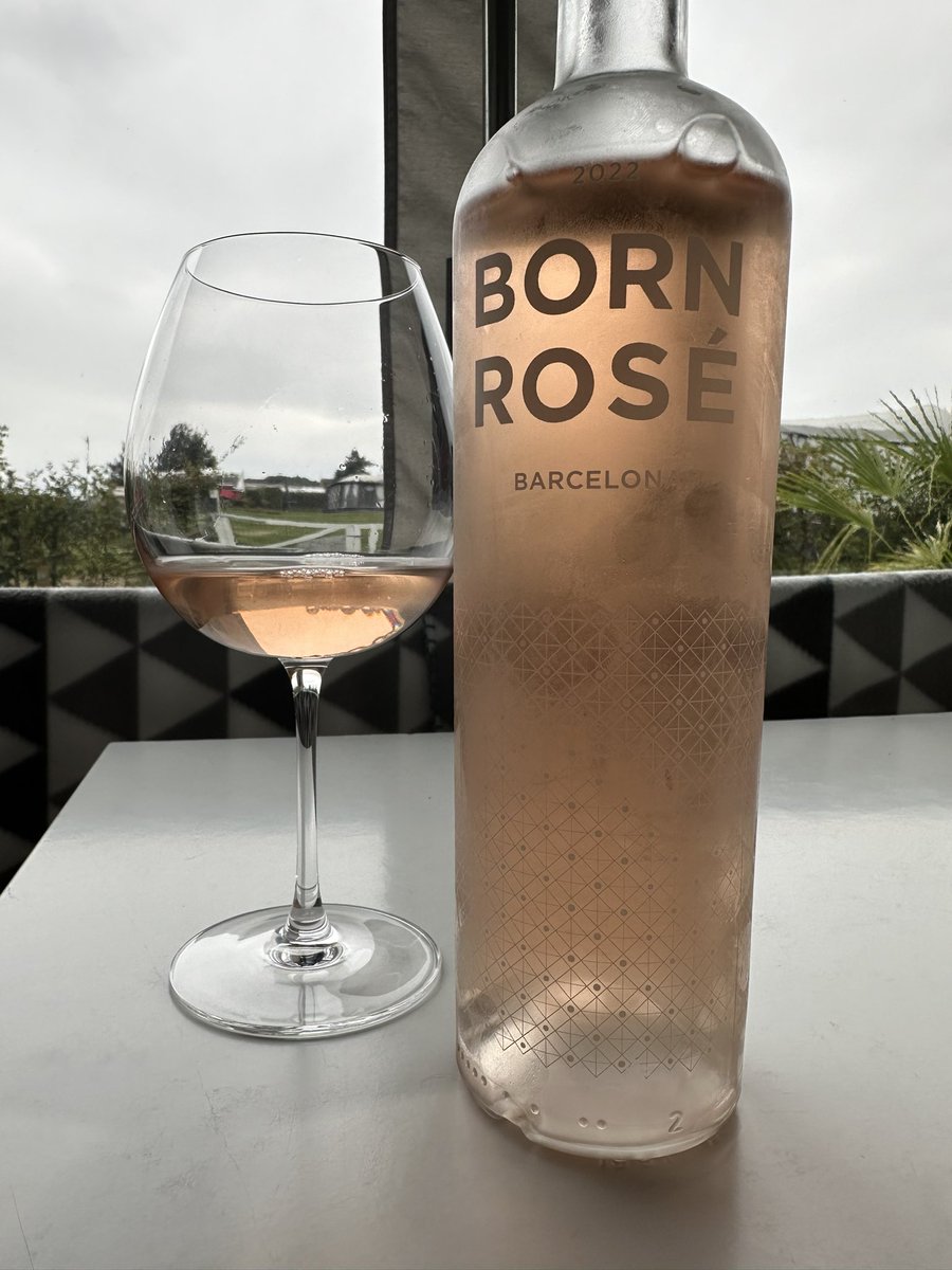 LundDenmark's tweet photo. 3 things that are "must haves" in life. #Bitcoin, #Bianchi, #BornRose. Independence, Freedom, Feinschmecker. 👌 https://t.co/QA8wRvysep