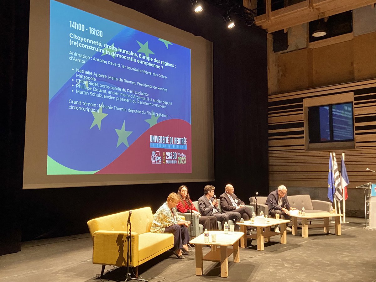 LaurenePC's tweet photo. Chouette université de rentrée des socialistes bretons - Salle pleine pour #larentreesocialitesbzh et retrouvailles ! #ps29 #Morlaix https://t.co/QzxZjjBrQr