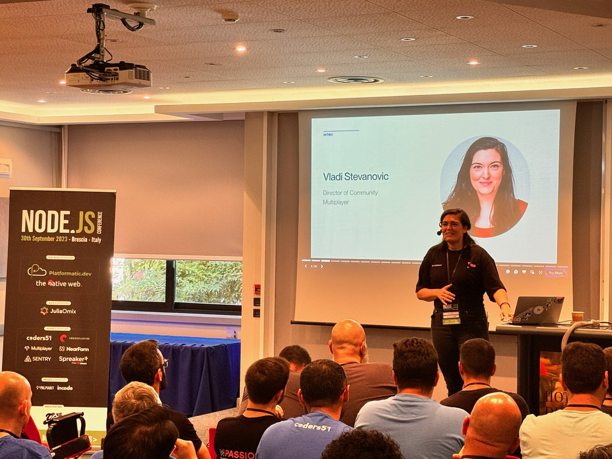 nodejsconfit tweet media