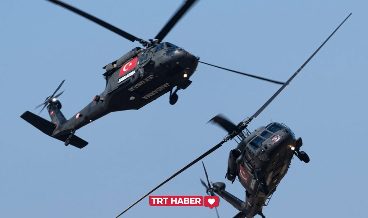 trthaber's tweet photo. TEKNOFEST İzmir’in 4. gününde heyecan veren hava gösterileri...

https://t.co/cQvn3kRw7z https://t.co/j6RO1tDL3w