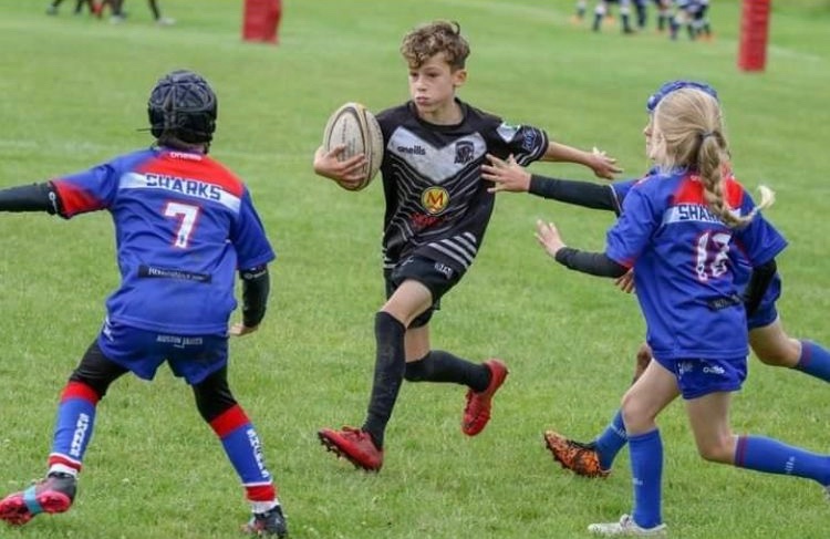 garethwalker's tweet photo. This is Zach Wild from @ChorleyPanthers u8s. Every day this month Zach and his mum Becky have swum a mile for their local hospices (often on the same day as matches/training). It’s been a phenomenal effort and his page for anybody able to support them is: https://t.co/H60WA69zlW https://t.co/Ds9Mq24JbW
