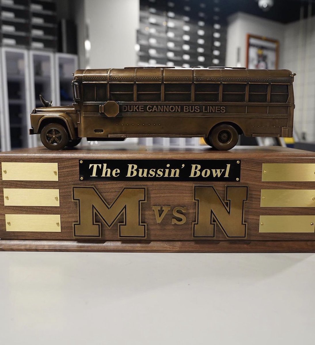 BussinWTB's tweet photo. GAME DAY!

THE BUSSIN’ BOWL IS FINALLY HERE 🔥 https://t.co/aPHoj739SH