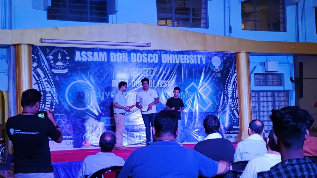 mriganka_dr's tweet image. The fever of #roborace continues.. the games of #genx ... #1st in hurdles organised by Don Bosco University #intercollege feast @Praagvansh_96 #congratulations