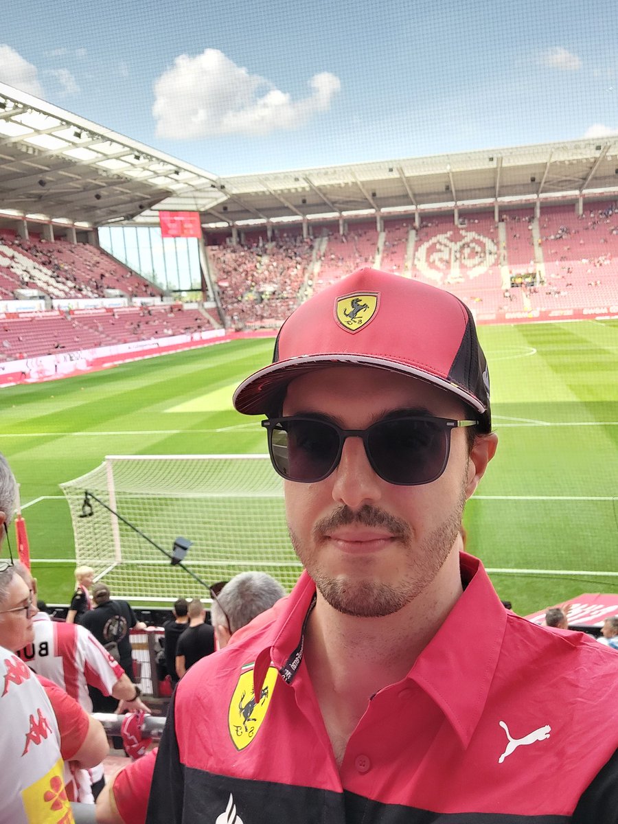 maggou90's tweet photo. Spiel 2 - kein 05 Merch Bus wir zu Null spielen. Motto heute: Copy, we stick to plan A.
#M05B04 
#Mainz05
#ForzaFerrari https://t.co/oxFVlpY495