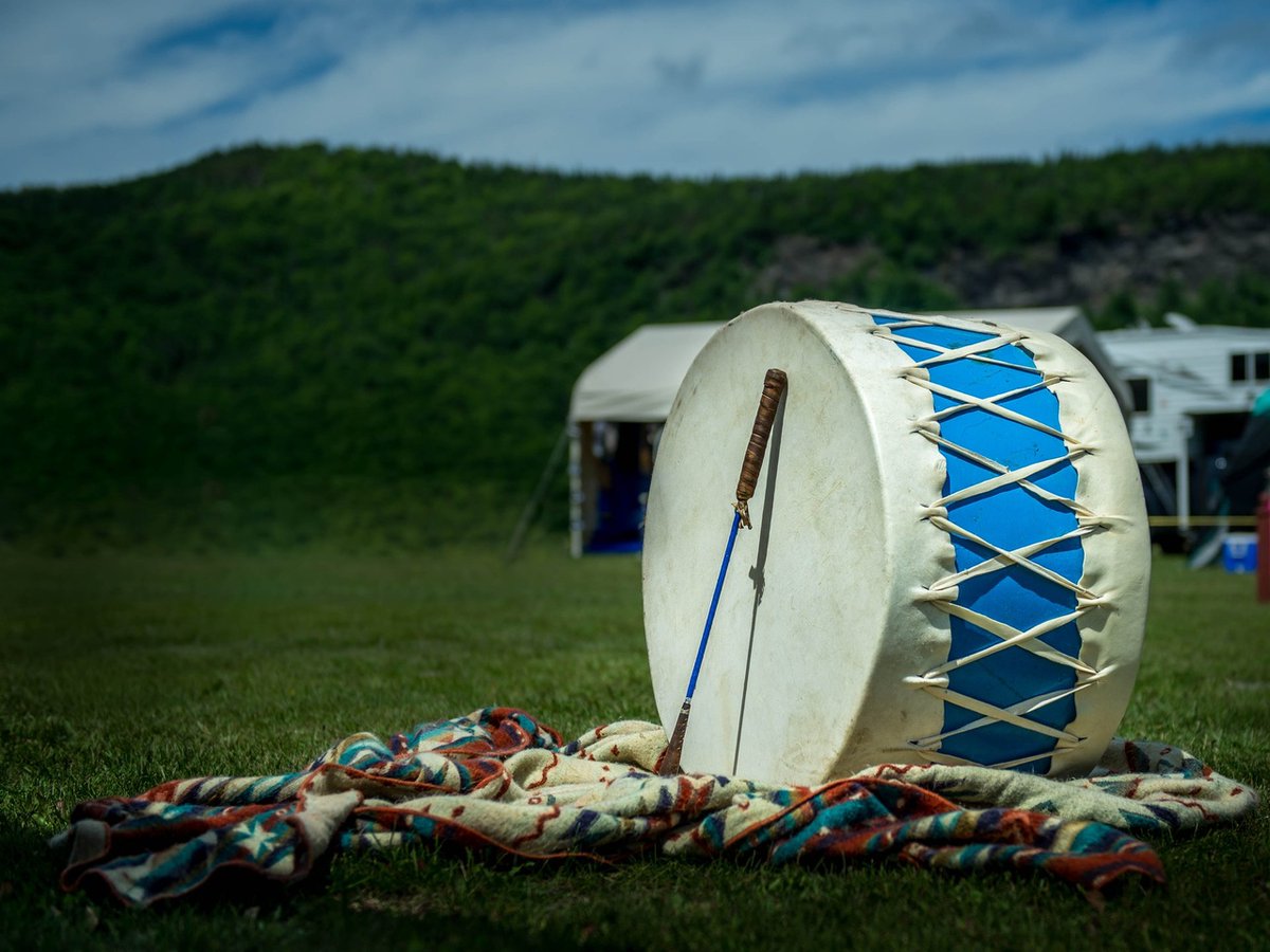 September 30th marks the National Day for Truth and Reconciliation, coinciding with Orange Shirt Day. It recognizes the tragic legacy of residential schools, the missing children, the families left behind and the survivors of these institutions.

Visit canada.ca/en/canadian-he…