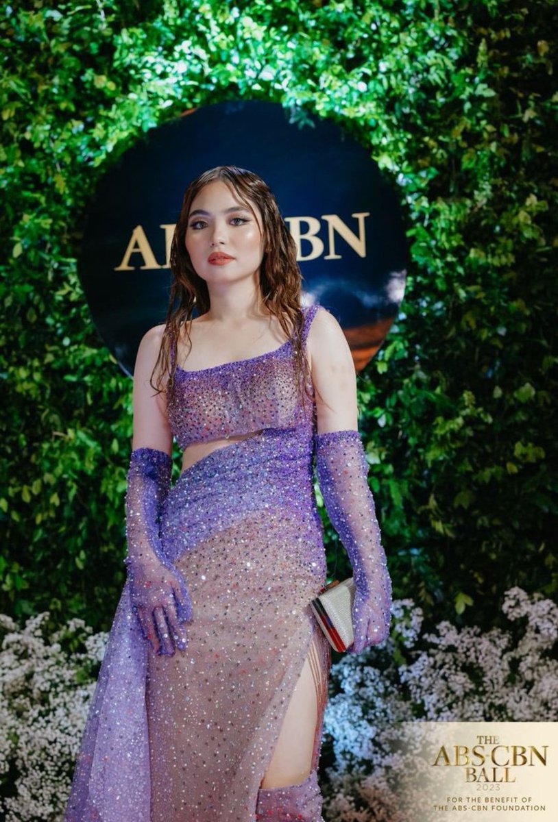 Ang ganda mo bakla pak na pak sa wet look @shar_sanpedro 

#SharleneSanPedro