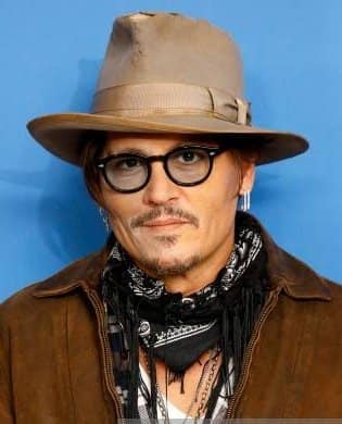 NodeOperator_X's tweet photo. "He's an exemplary man, both as a colleague and as company. He is a terrific company, he is a gentleman, ... he's funny, decent, conscientious, a lovely guy and an assassin in terms of comedy.
He's just entirely wonderful." 

~ Bill Nighy about #JohnnyDepp https://t.co/PJHdKLVXRh