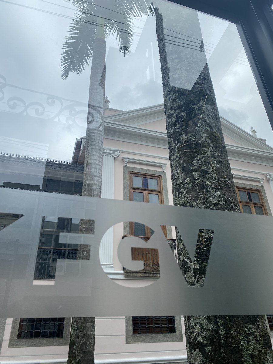 sa_heuwinkel's tweet photo. 🇧🇷 Thanks @FGVEBAPE  for the warm welcome. @RamonaHaegele and I are honored to be part of the 

🌿 "Amazon immersion experience" in #Belém starting Monday

I am happy to produce #video s  with synergetic stories #sustainability  #digitalisation #theamazon #PRODIGEES 

🧵 https://t.co/nK9xnC0lKC
