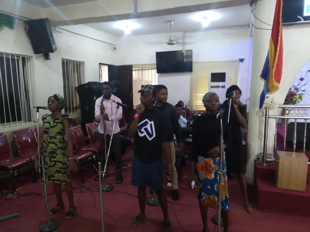 FGCapeka's tweet photo. POF choir ministering https://t.co/YPYjsjzV2Q