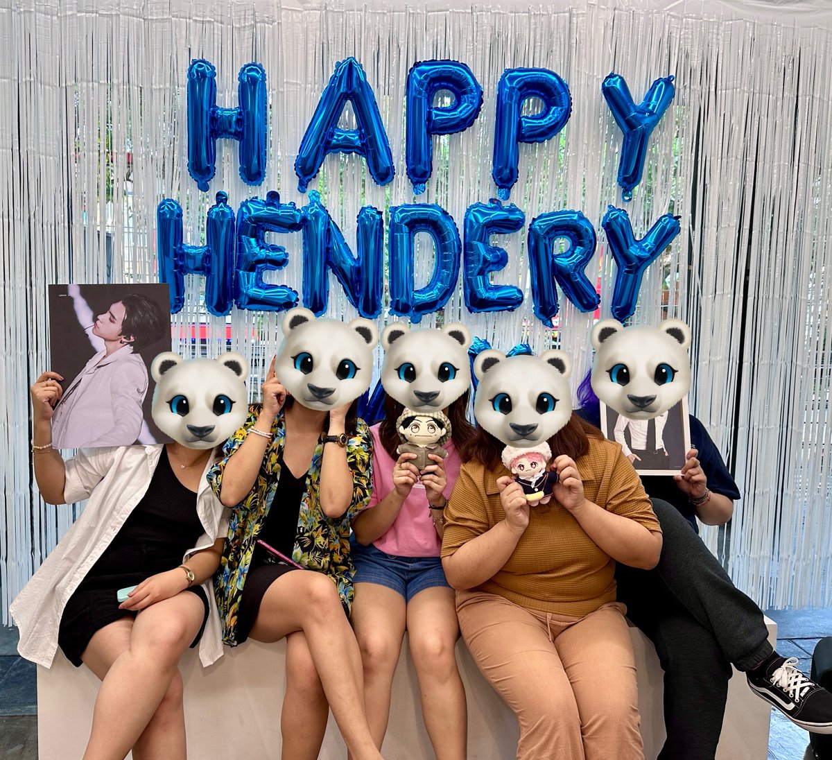 yangbaobao_'s tweet photo. 💖 HAPPY HENDERY, HAPPY LIFE 💖
#Flight928
#WhereverWithYouHENDERY https://t.co/tZRabwU7I1