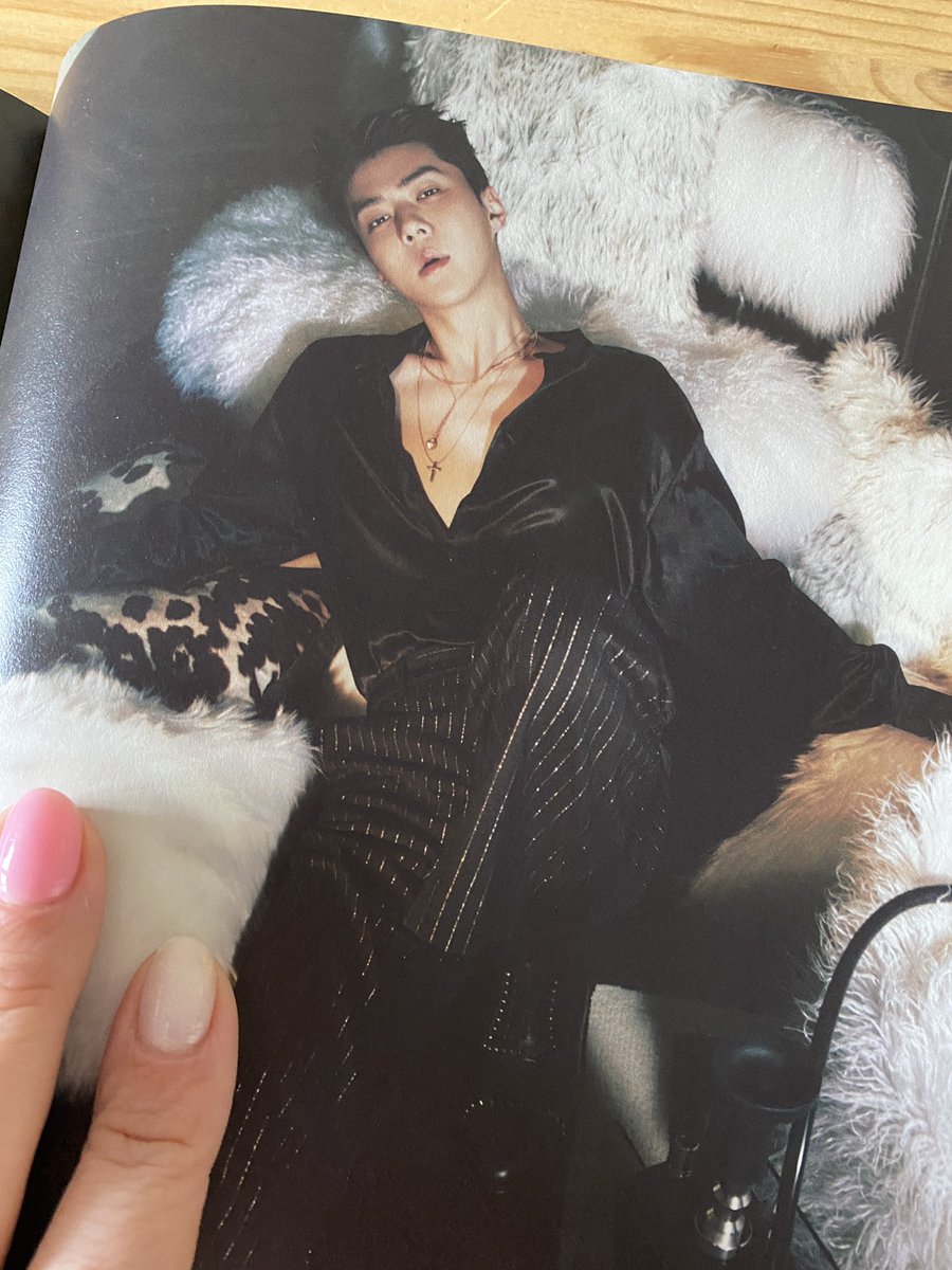 ZhenyaNote's tweet photo. the wettest page u know 🤤
#SEHUN https://t.co/cKjMN2rHLi