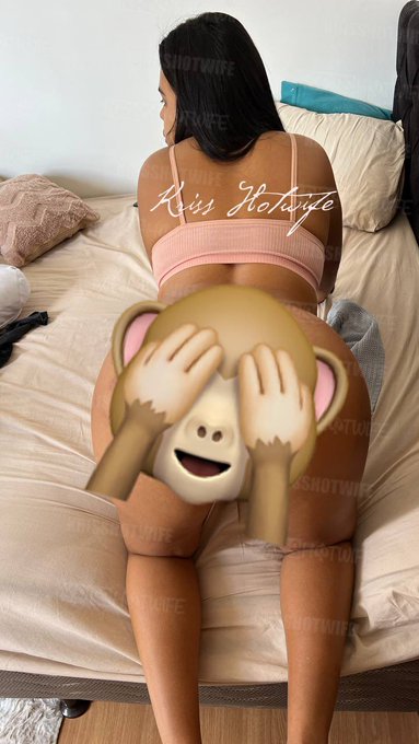 Agora o @cuckolddakriss &eacute; dia todo assim, alisando e tirando foto minha do pop&ocirc; novo 🔥 https://t.co/<a class="tags" href="/tag/cuckolddakriss">@cuckolddakriss</a>