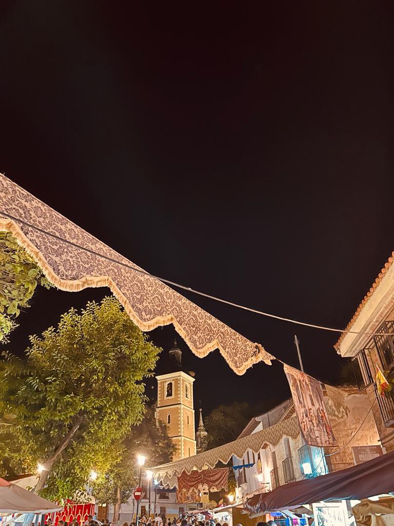 Volvemos a disfrutar un año más de la querida #FeriaBarroca de #Valdemoro y os animamos a visitarla. 

Orgullosos de la Cultura de nuestro pueblo, hemos podido acompañar a las maravillosa Asociación <a href="/aconotramirada/">con otra mirada</a>.

Gracias por estar siempre ahí.