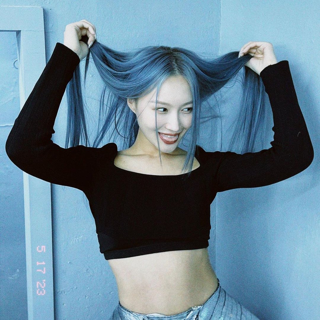 its SIYEON DAY 🐺💙

#HappySIYEONday