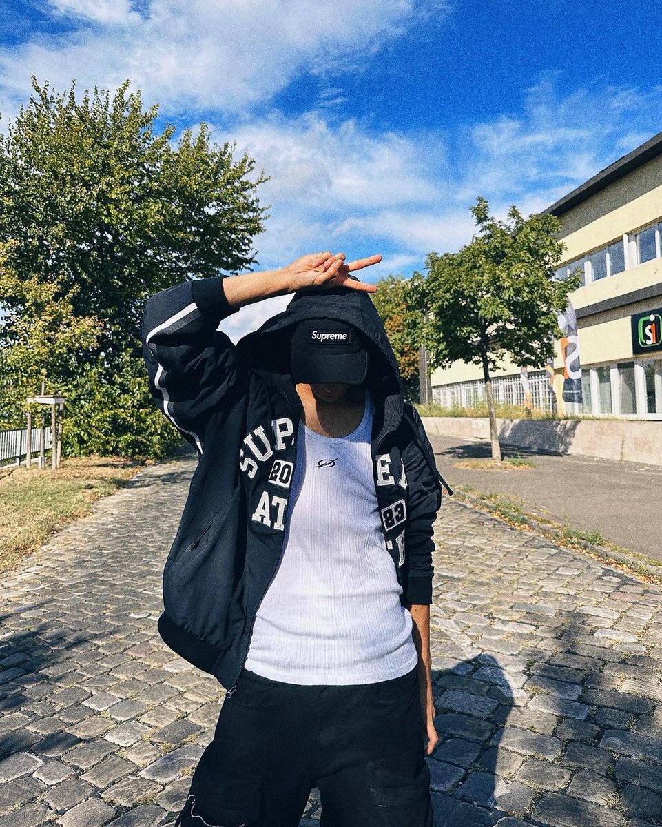 DK17Chile's tweet photo. 『🍦 INSTAGRAM ;; 30.09.23 』
⌲ Actualización de #DK en su Cuenta de IG: Budapest🤍
#SEVENTEEN #세븐틴 #SVT_FML #달링 #도겸 #FckMyLife #FML @pledis_17
🫐 https://t.co/2MNmnLf7HC