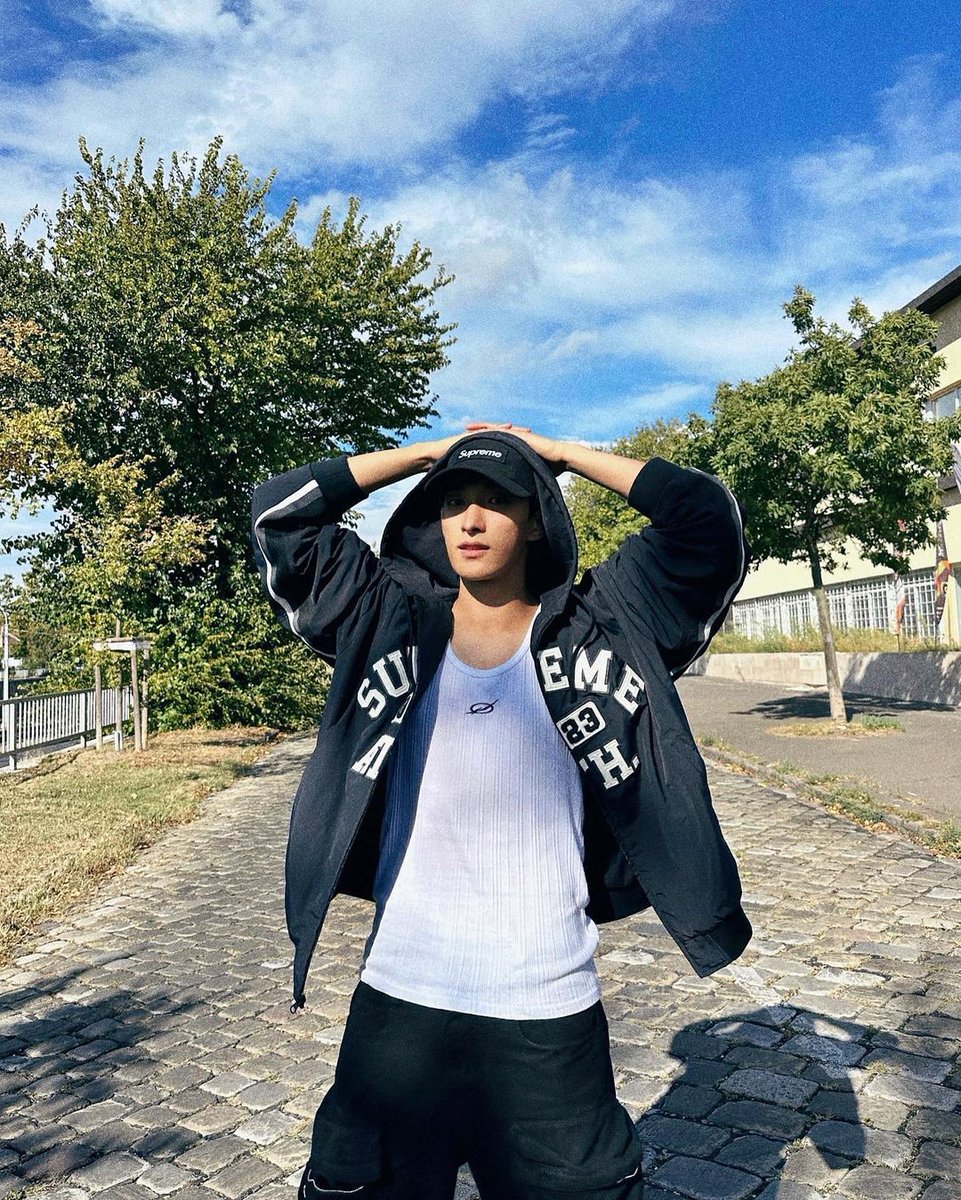 DK17Chile's tweet photo. 『🍦 INSTAGRAM ;; 30.09.23 』
⌲ Actualización de #DK en su Cuenta de IG: Budapest🤍
#SEVENTEEN #세븐틴 #SVT_FML #달링 #도겸 #FckMyLife #FML @pledis_17
🫐 https://t.co/2MNmnLf7HC