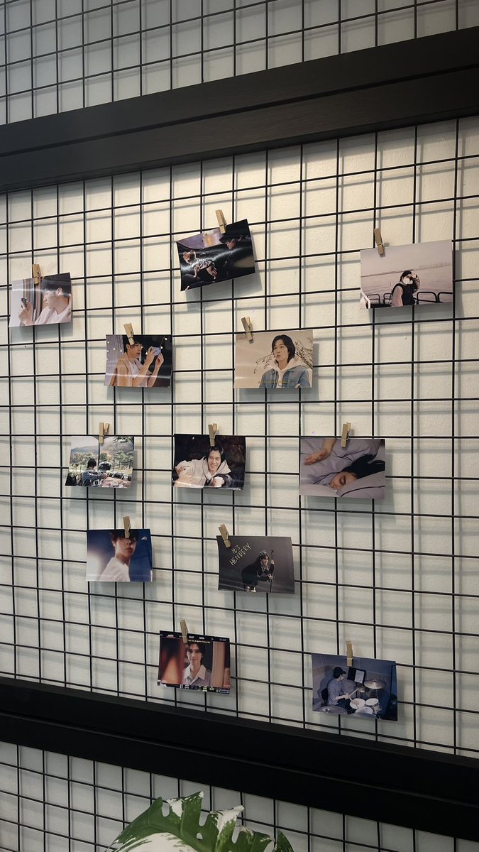 chainsuh's tweet photo. this will be a memorable cupsleeve event for me yall i celebrated my birthday with hendery, saw many familiar faces and won a sintra board.
i could never ask for more.
tysm for making this event possible @henderyavenue🌟
#flight928
#whereverwithyouhendery https://t.co/B3l4xXV3wb