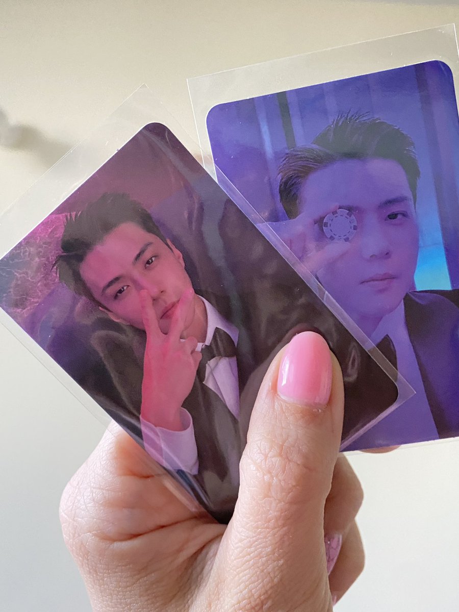 ZhenyaNote's tweet photo. I really love these “day and night” vibes 😤

#SEHUN #EXO #EXO_EXIST https://t.co/E3oyuqxqXf