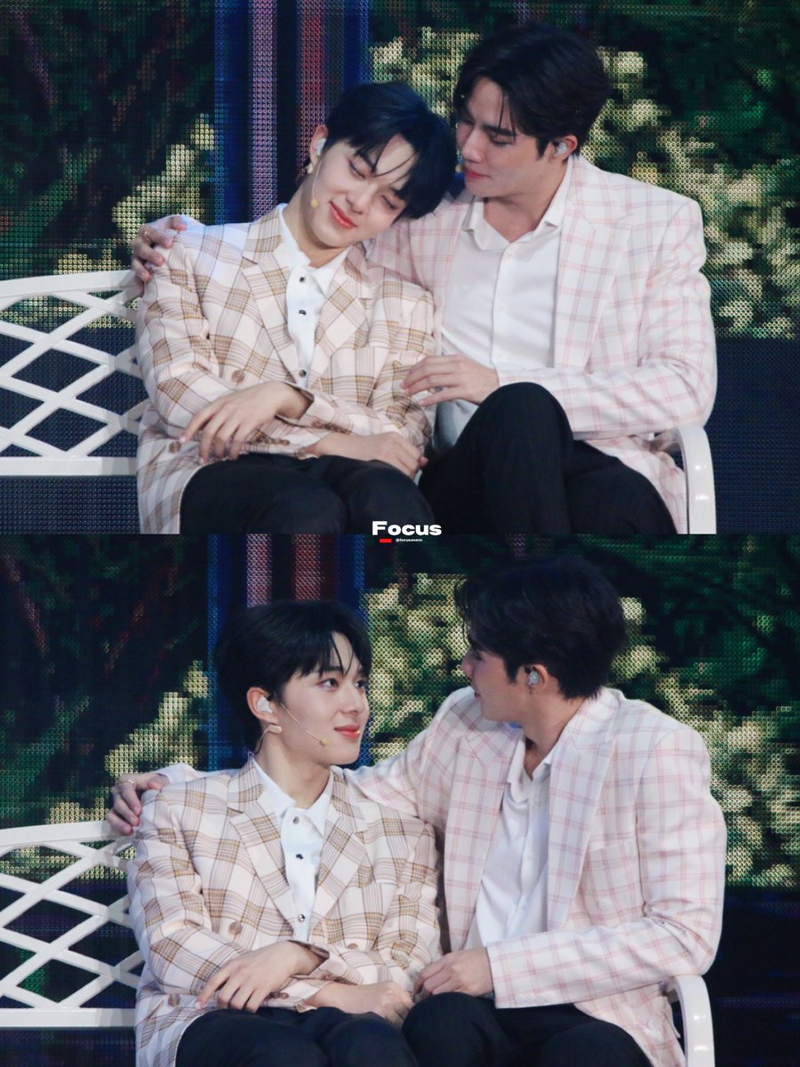 focusonznn's tweet photo. ★

���ันม้อบแม้บมาก🫠🫠
@zee_pruk @CwrNew 

#ZeeNuNewConcertDay1
#ZeeNuNew #ซนซน https://t.co/dgx878ZRlC