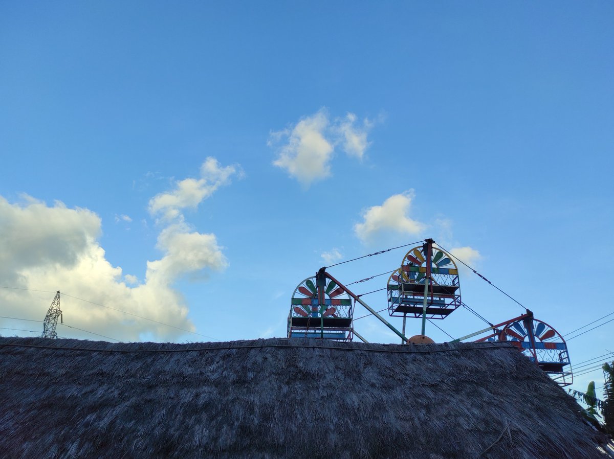 RabiulHoque173's tweet photo. #Harmonious blend of #urban and rustic beauty under a clear #blue #sky. https://t.co/LFQirUxTRB