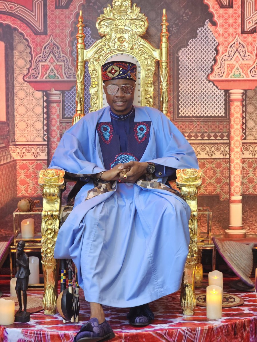 TheTalkDoctor_'s tweet image. #arewatwitter

Give me a befitting name😊