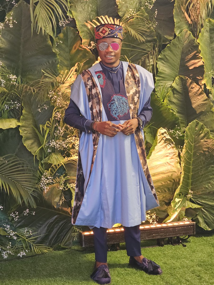 TheTalkDoctor_'s tweet image. #arewatwitter

Give me a befitting name😊