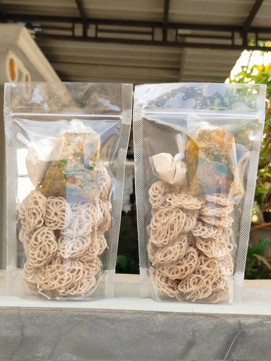 bmo8y's tweet photo. Open PO Seblak Rafael Instan. Tinggal rebus kerupuk, angetin sambel, aduk. Atau bisa juga: rendam kerupuk dengan air hangat sampai lunak, tumis/hangatkan bumbu, aduk. Siap dinikmati. 🤗

10ribu/pouch. Dikirim dari Purwokerto via J&amp;T/Tiki.

WA: https://t.co/Ab2OEE1sp6 https://t.co/3GU6dPD0zm