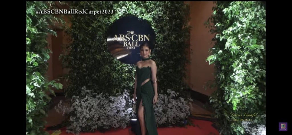 triins_'s tweet photo. kinabog nanaman po ng isang karina bautista oh!! Grabe ka talaga manggulat no.

KARINA AT ABSCBNBALL
#KarinaGratefulNight https://t.co/OScoMIf1og
