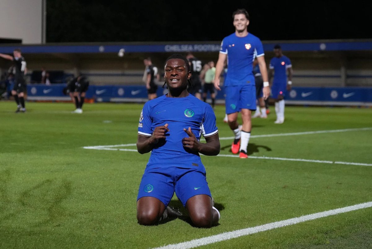KABAR_CHELSEA's tweet photo. 🏢 ACADEMY U-18

CHELSEA 3-2 ARSENAL
#McNeilly (2)
#Ampah

#KTBFFH https://t.co/RdAv1Q3XiJ