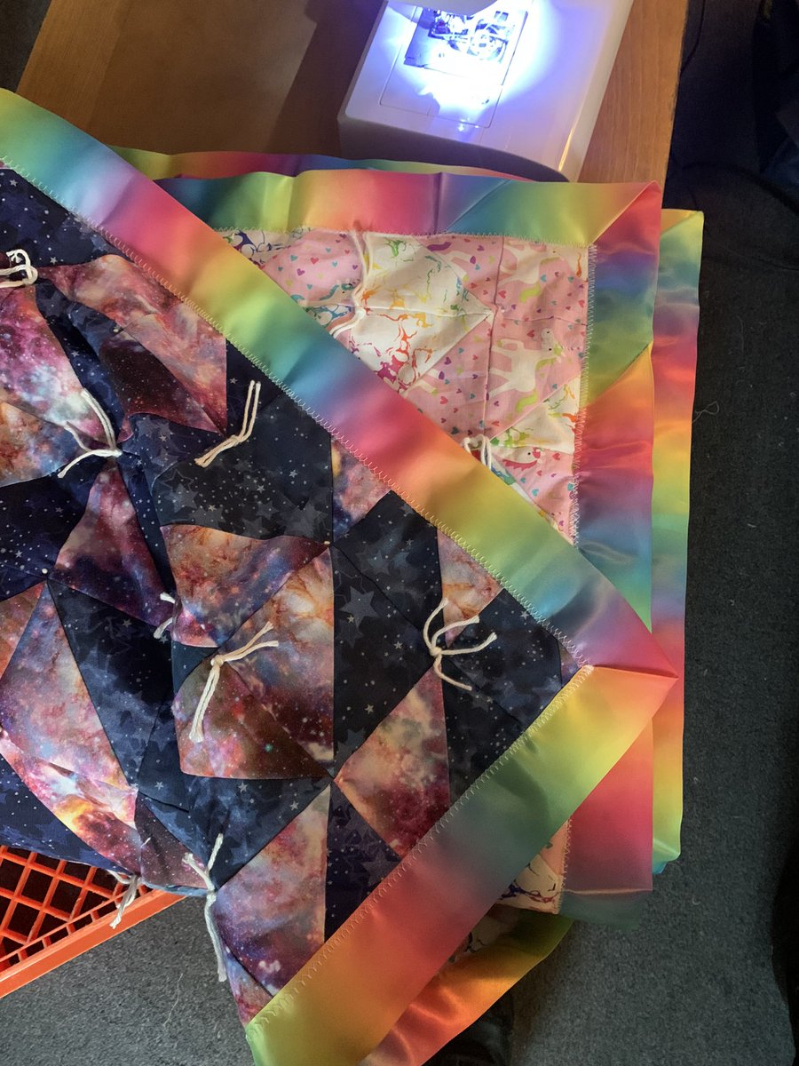 flagcaptainart's tweet photo. Finished a #quilt for a friend’s little girl. She needed a big girl quilt to go with her big girl bed, so here we go! There were matching pillowcases to go with it but I forgot to snap a picture lol. The yarn is glow in the dark! #textiles #sewing #quiltblock https://t.co/ujNr7QxLWD