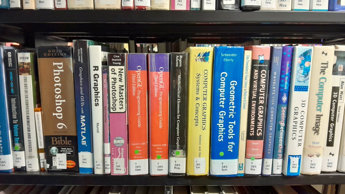 dolltator's tweet image. #デジタル遺物 #DigitalRelic #電子文物
📚大学図書館にある古いCGIの本（私よりも古い本もあります）
📚Old books on CGI in my university library (Some of them are older than me)
📚學校圖書館裡，計算機圖形學的相關舊書籍（某些可能比我年紀都大）